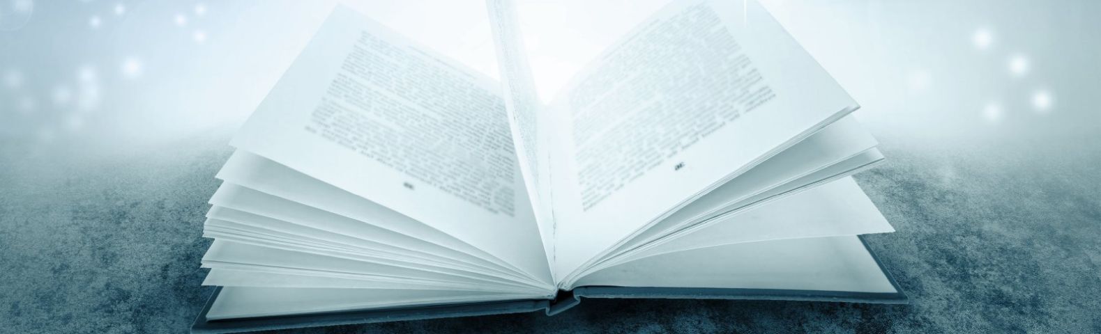 boek1 Offenes Buch mit Seiten, das Wissen und Wachstum für Fitness und Ernährung symbolisiert.