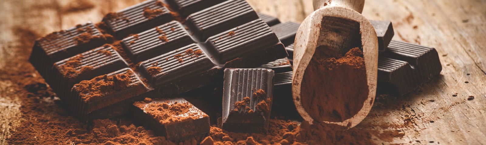 fabels-over-chocola Dunkle Schokolade mit Kakaopulver für Fitness-Ernährung