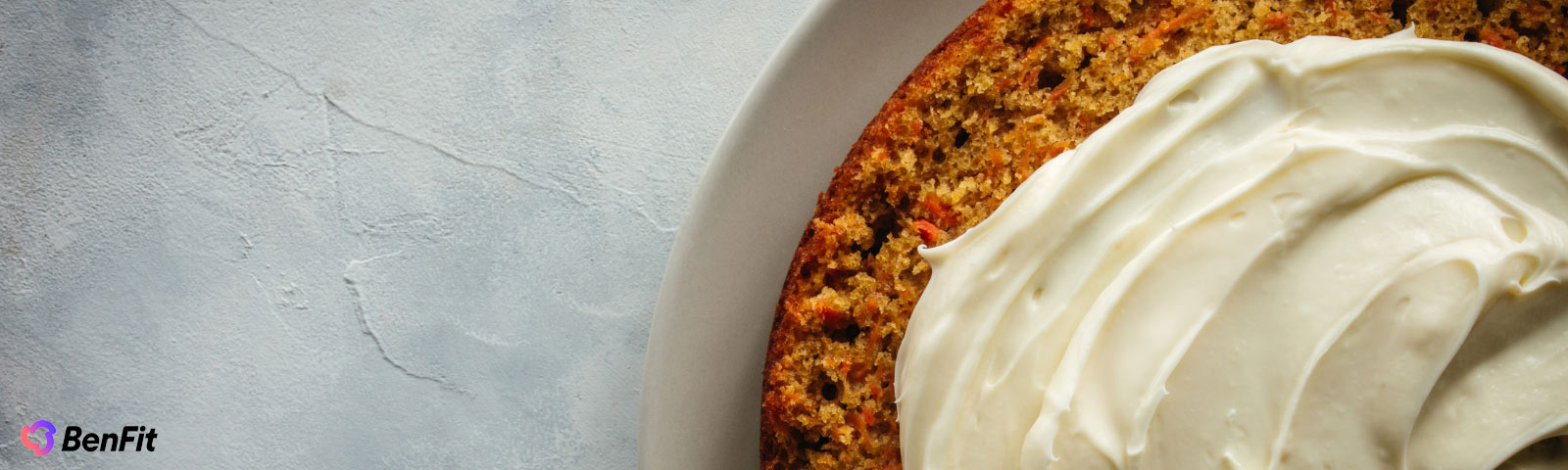 Carrot cake breakfast tart with oats and spices, sliced and served